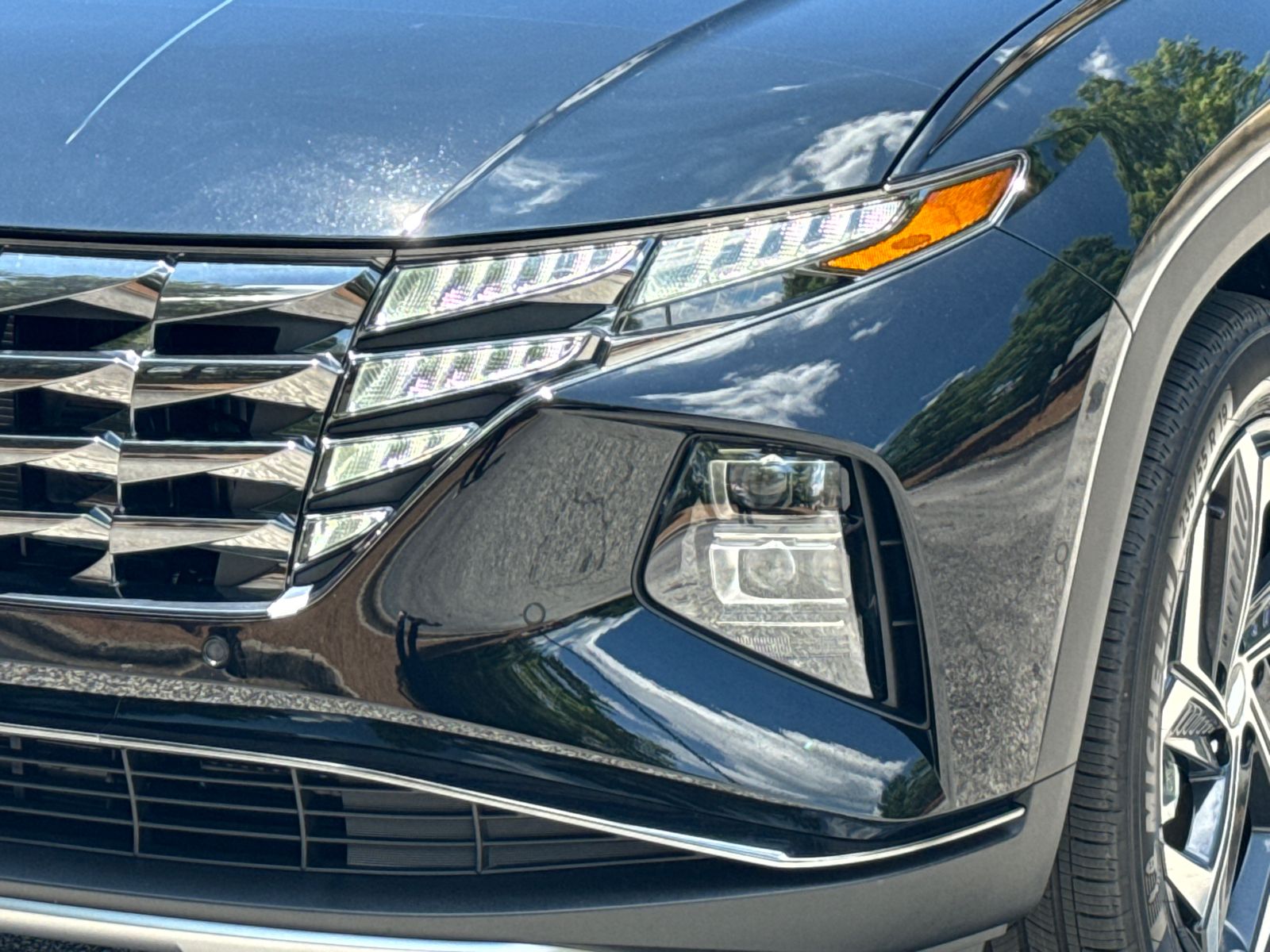 2024 Hyundai Tucson Hybrid Limited photo 2