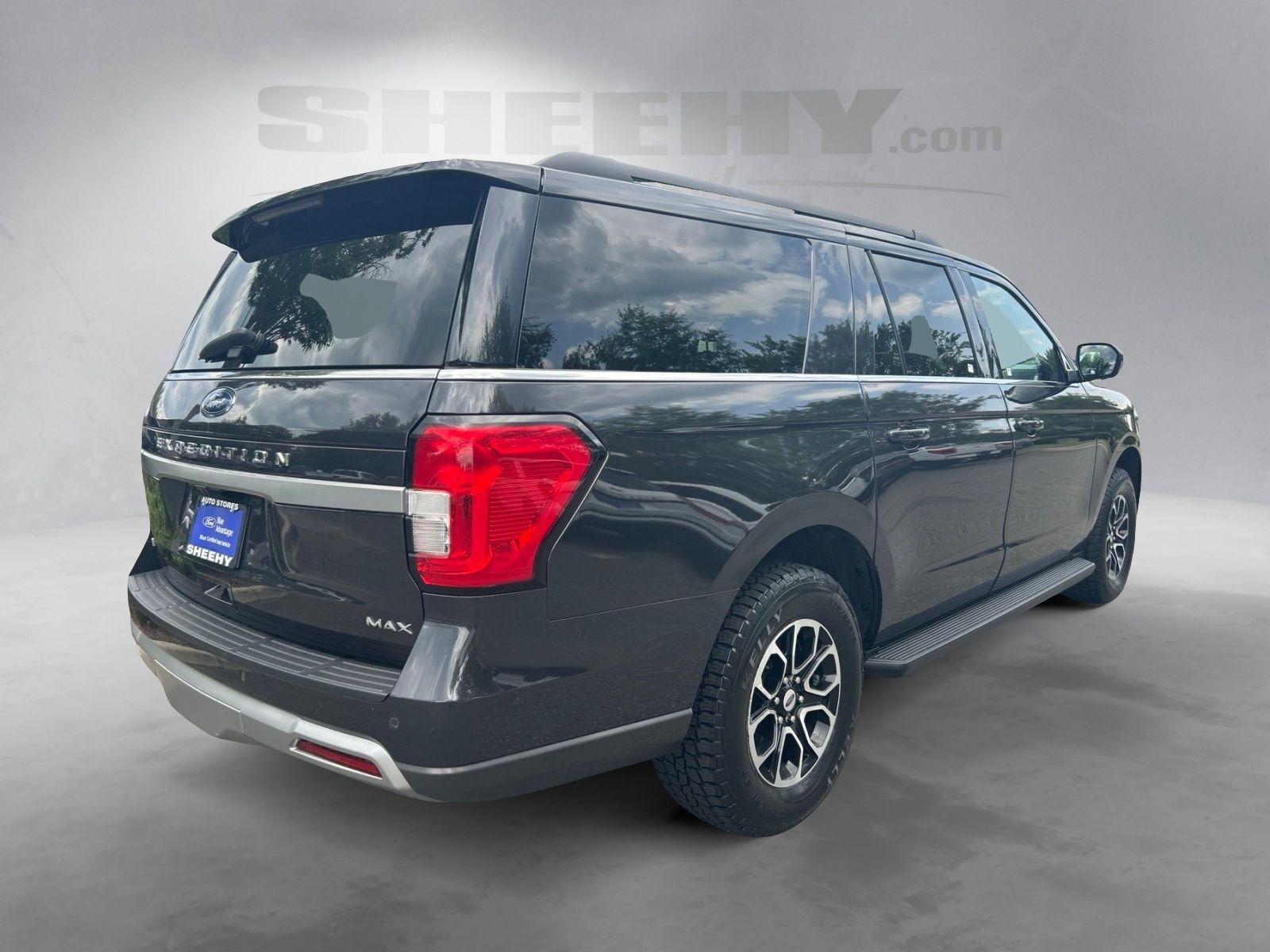 Certified Used 2024 Gray Metallic Ford XLT image 14