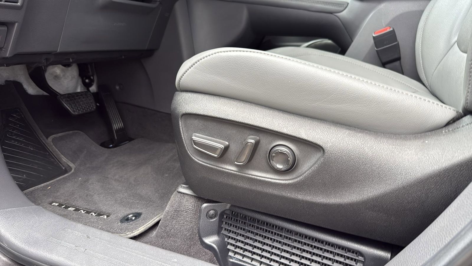 Used Car 2024 Toyota Sienna  Limited For Sale Under $60,000 In Austin, Texas