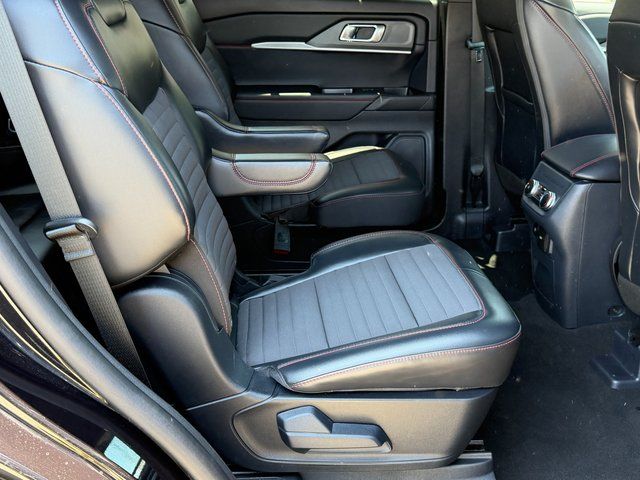 Certified Used 2025 Agate Black Metallic Ford ST-Line image 36