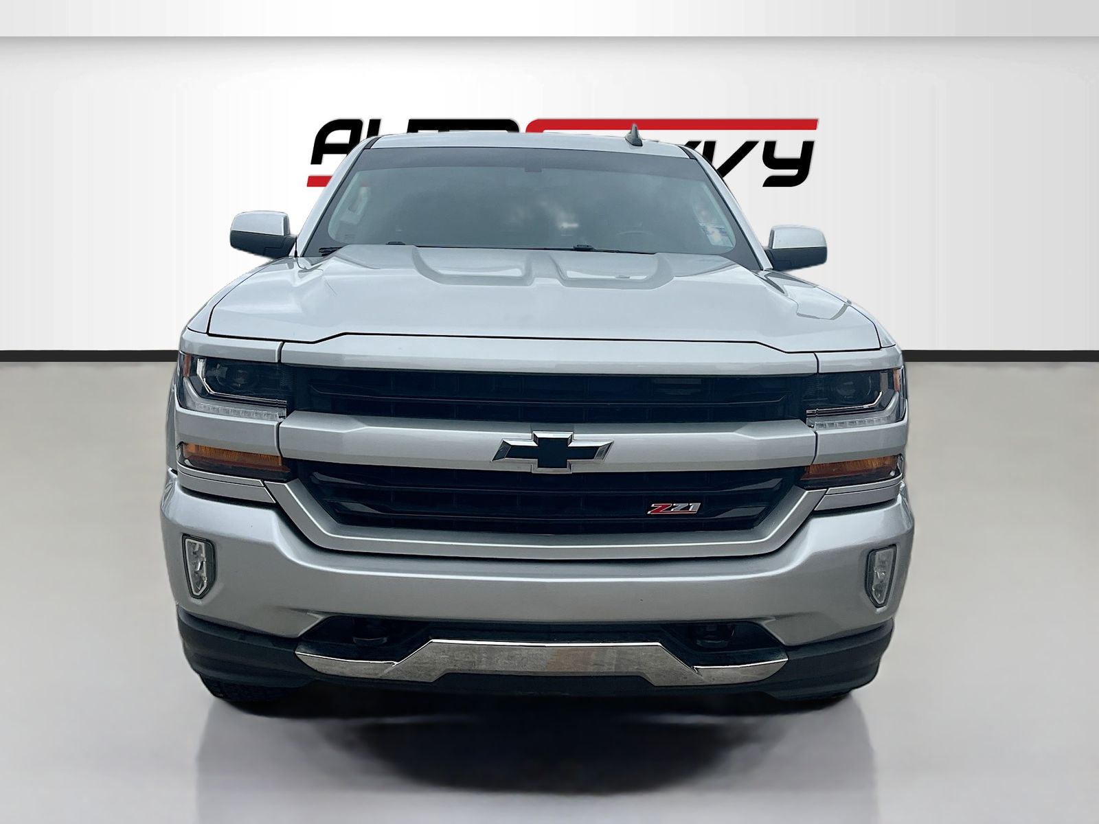View vehicle photo 2