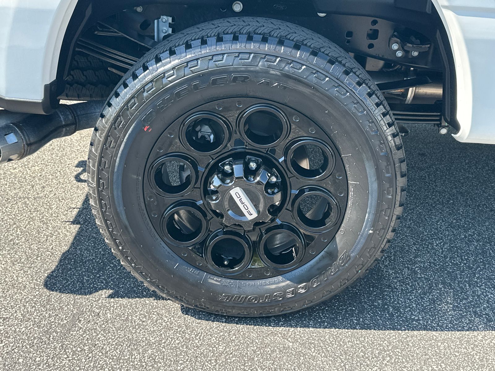 New 2026 Star White Metallic Tri-Coat Ford F-350® Lariat® image 18