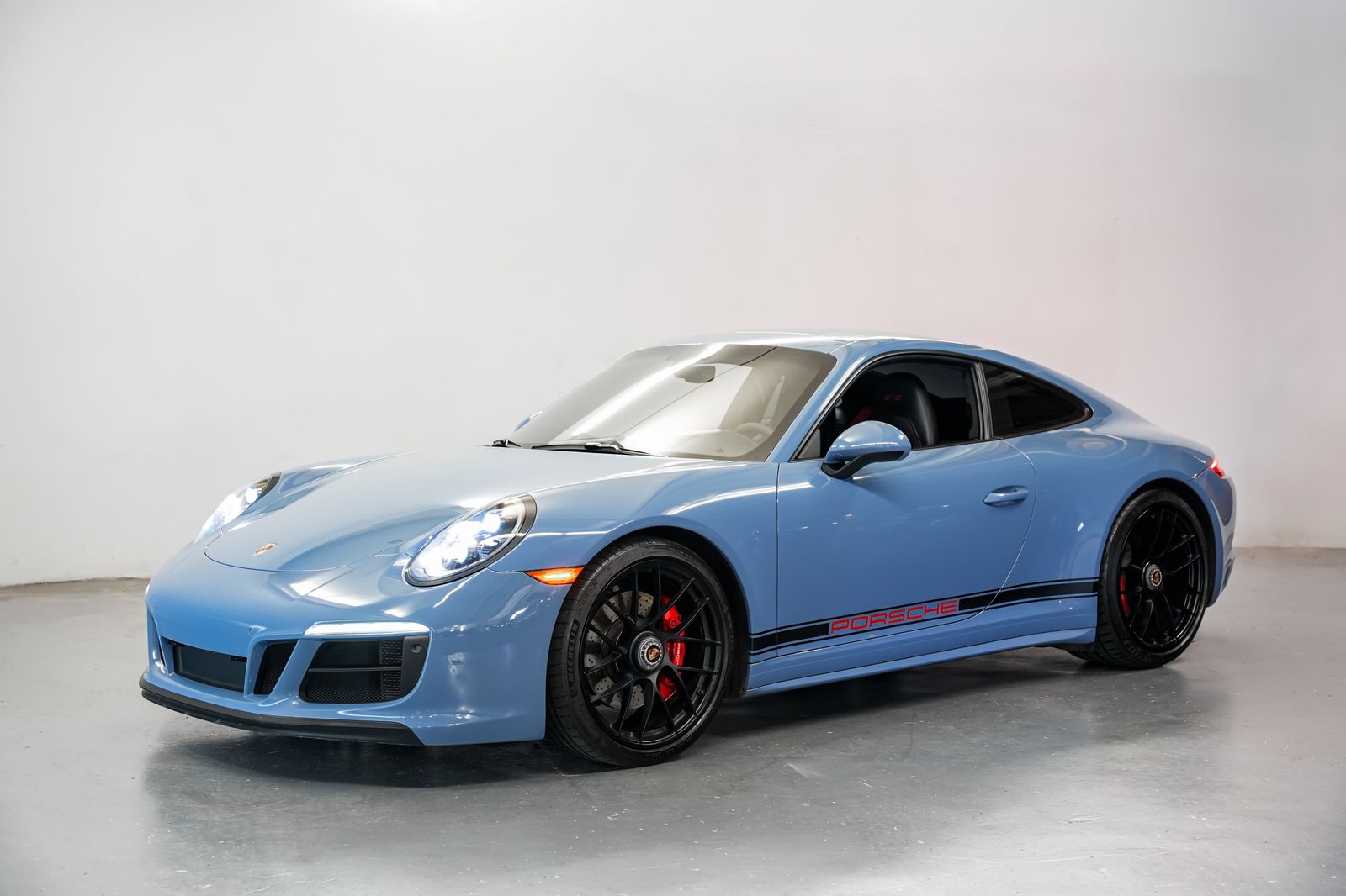 2019 Porsche 911 Carrera 4 GTS — photo 7
