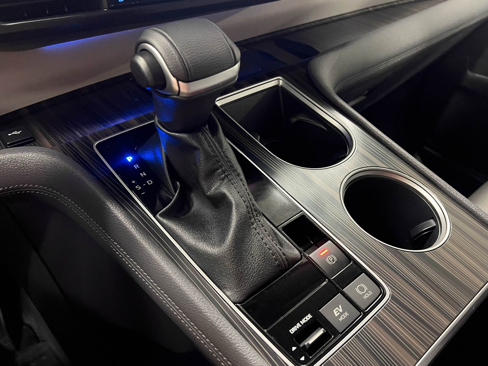 used 2023 Toyota Sienna car, priced at $49,888