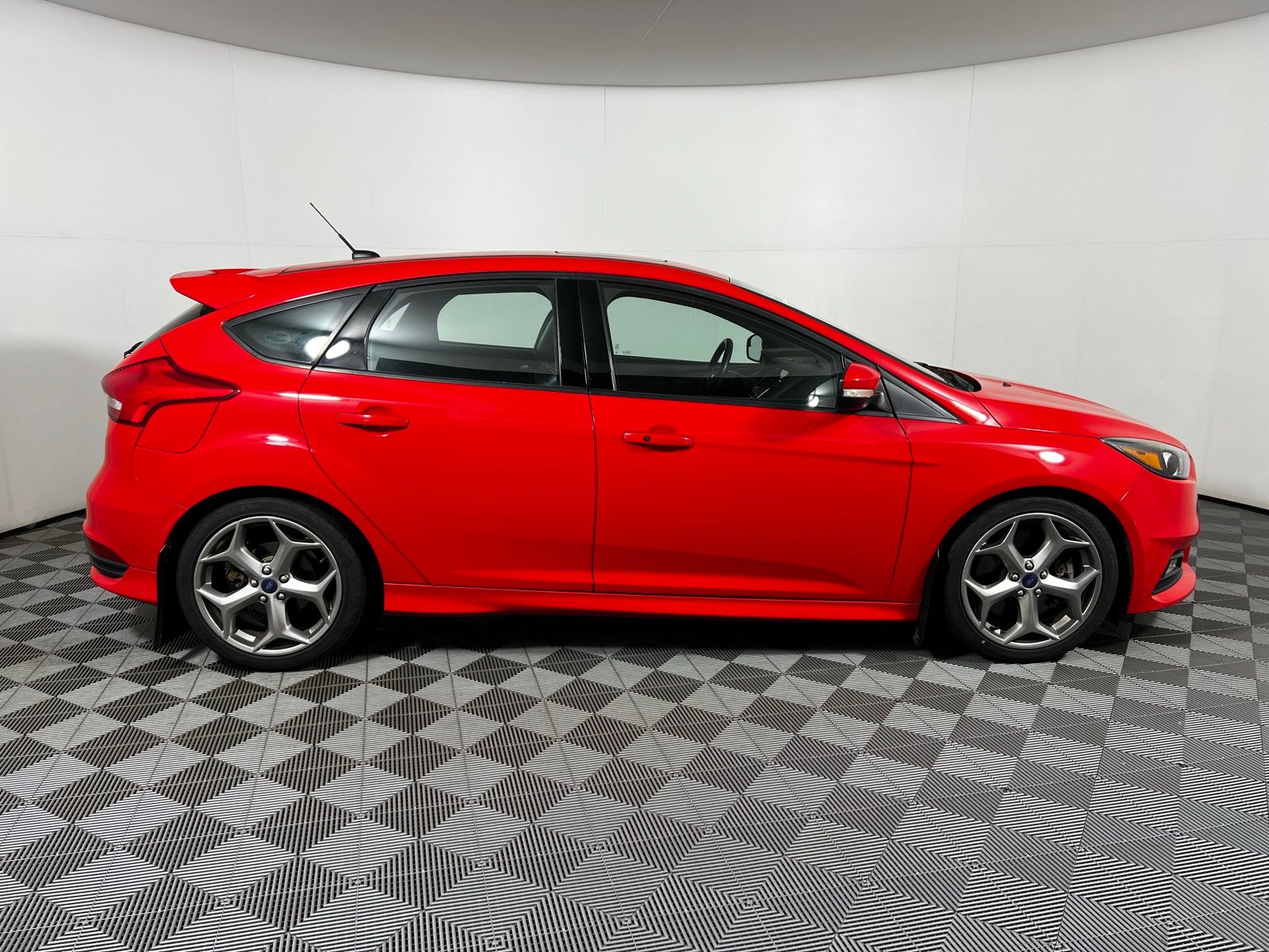 2016 Ford Focus ST 3