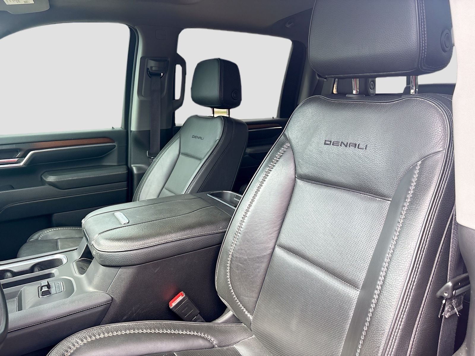 Used 2024 Red GMC Denali image 22