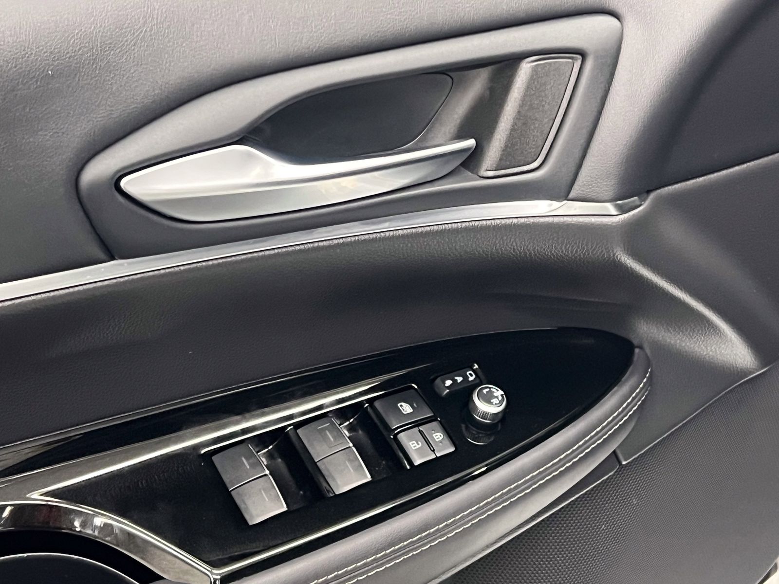 used 2023 Toyota Mirai car, priced at $13,288