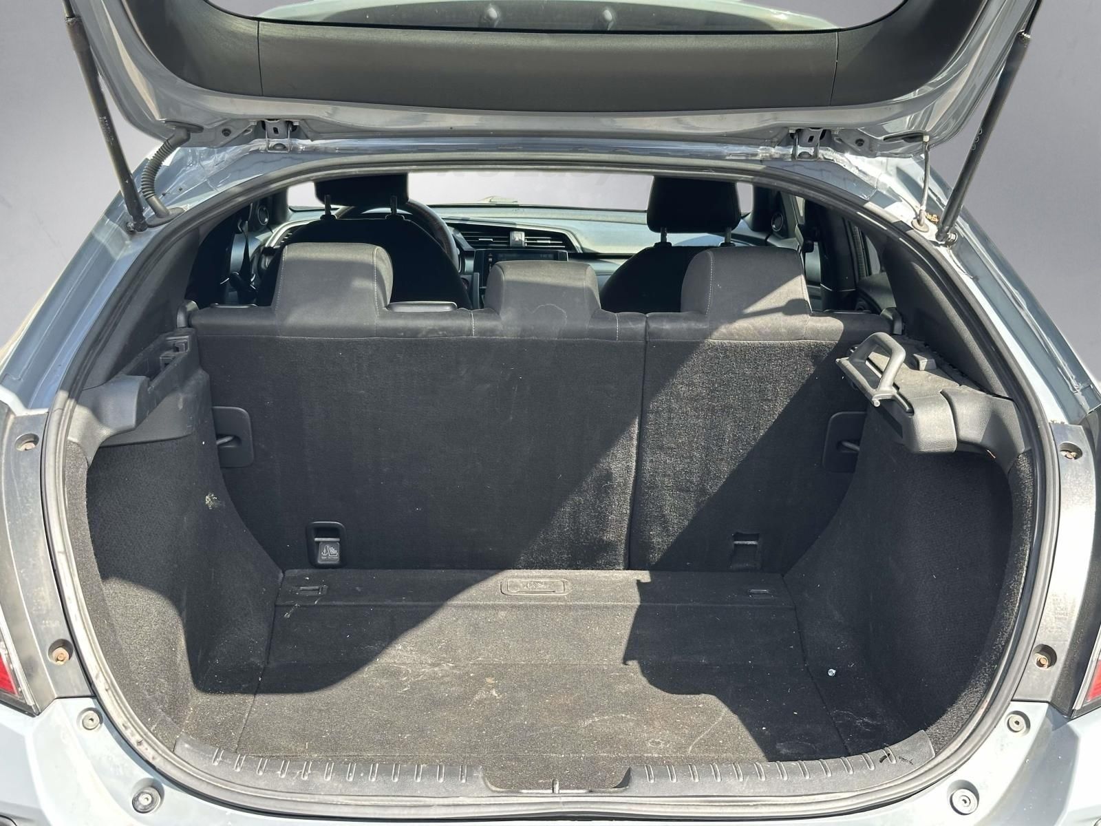 Used 2018  Honda EX image 25