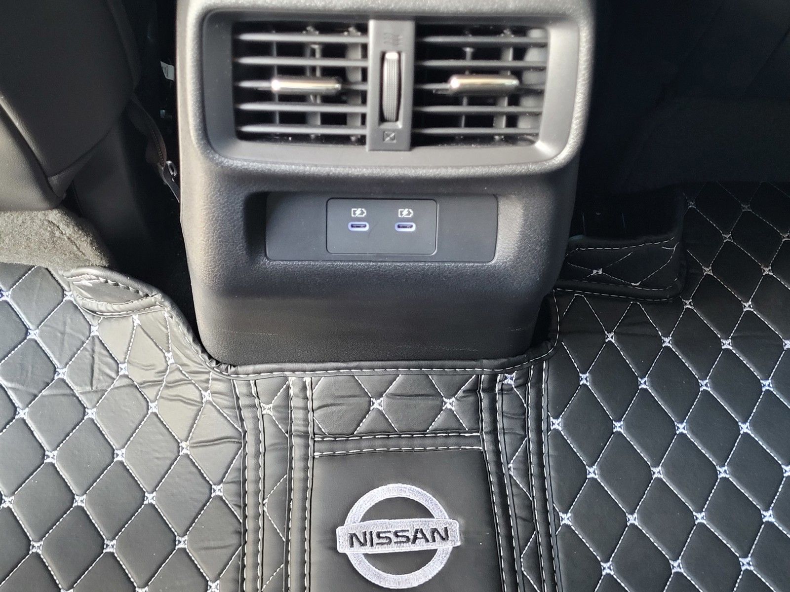 2025 Nissan Murano SV - Photo 19