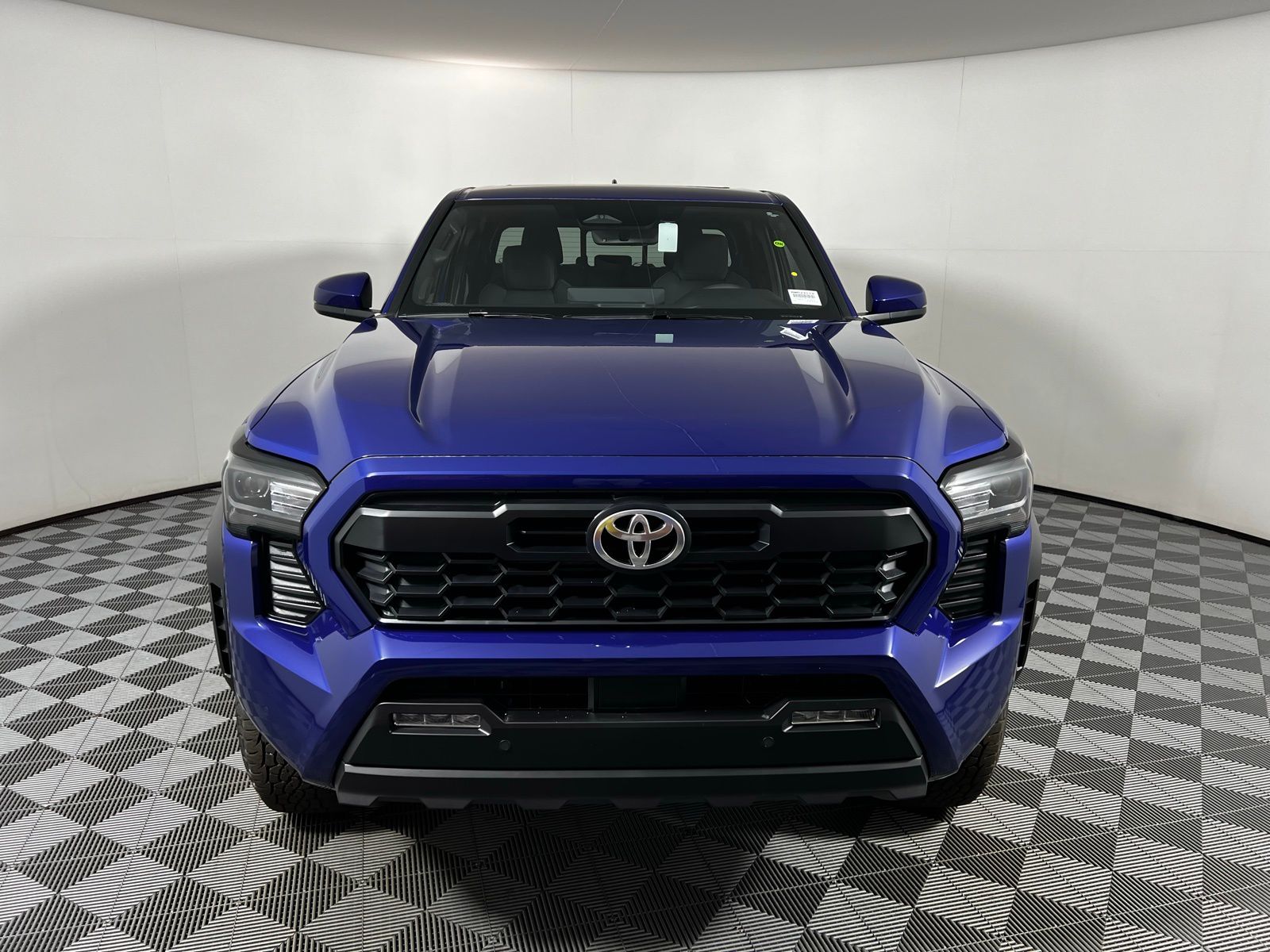 2024 Toyota Tacoma TRD Off-Road 2