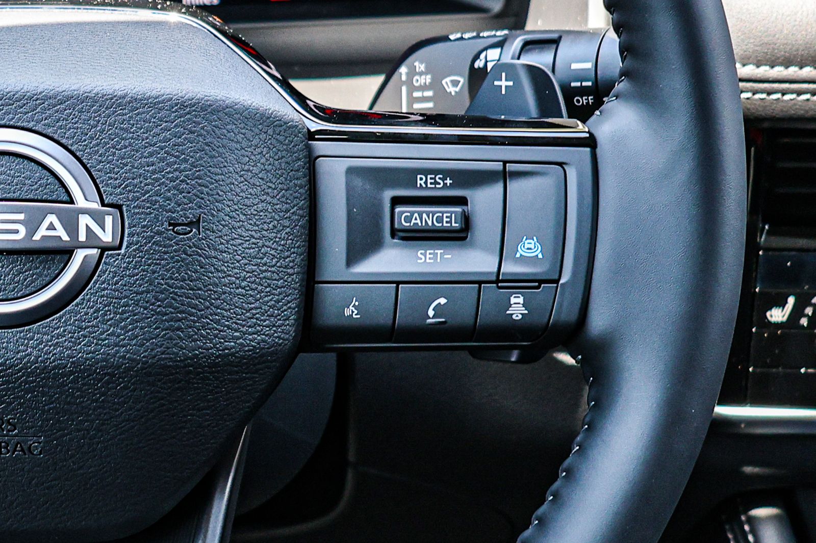 2025 Nissan Rogue Platinum photo 22