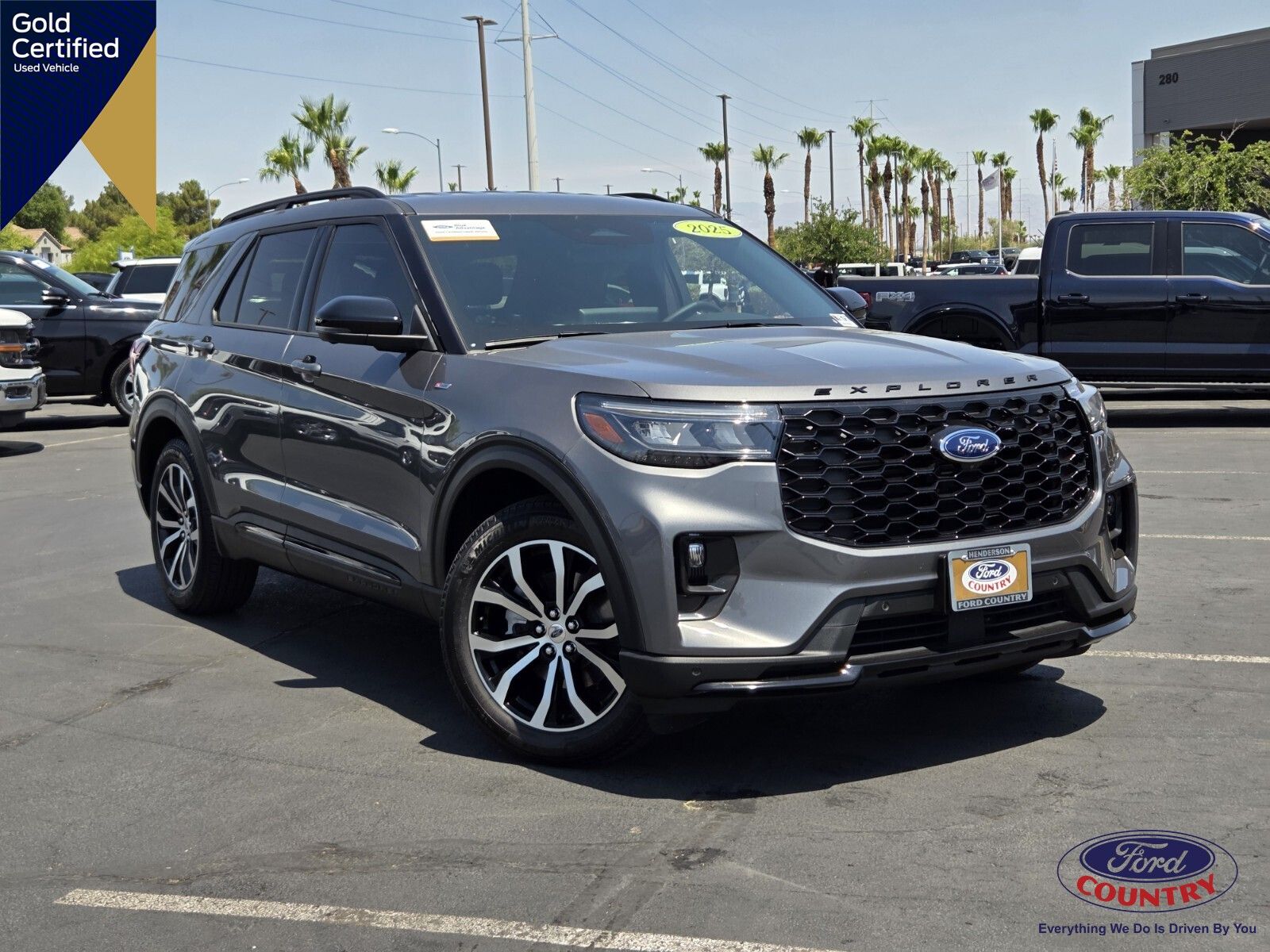 2025 Ford Explorer ST-Line