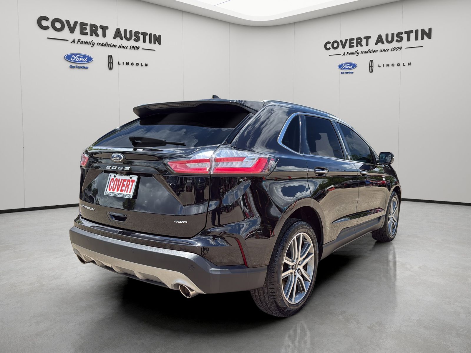Used Car 2023 Ford Edge  Titanium For Sale Under $30,000 In Austin, Texas