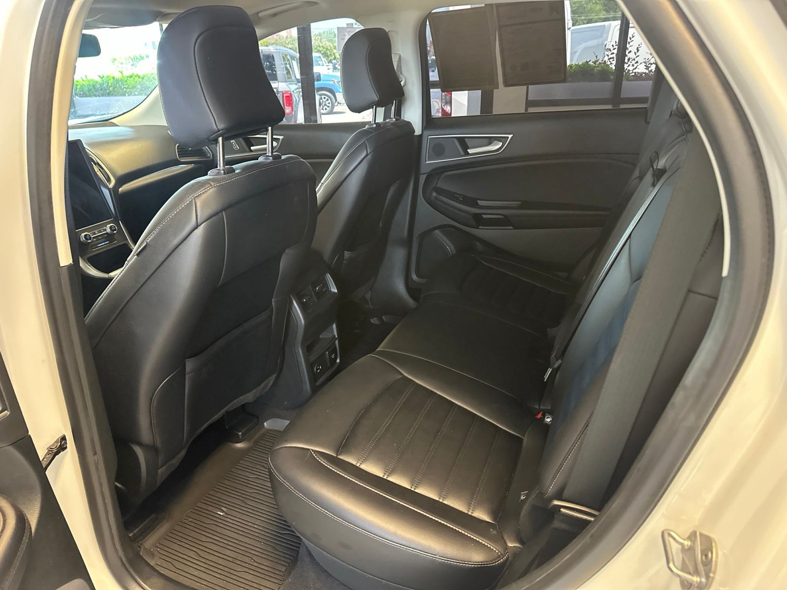 Certified Used 2022 Star White Ford SEL image 6