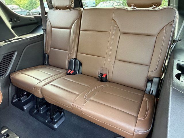 Used 2021 Iridescent Pearl Tricoat Chevrolet High Country image 7