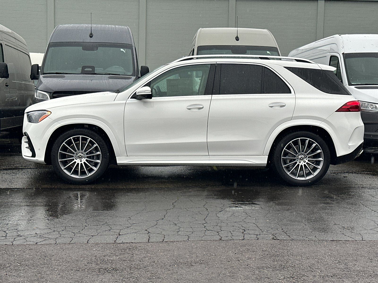 new 2026 Mercedes-Benz GLE car