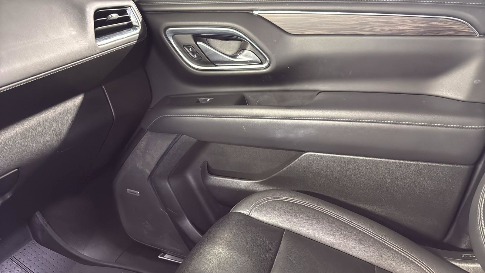 Used Car 2023 Chevrolet Suburban  Z71 For Sale Under $60,000 In Austin, Texas