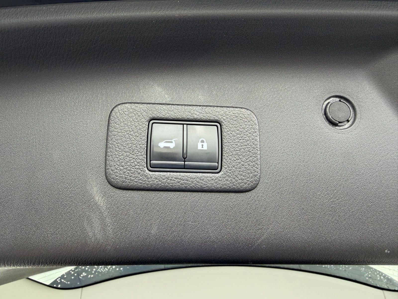 2021 Nissan Armada image 11