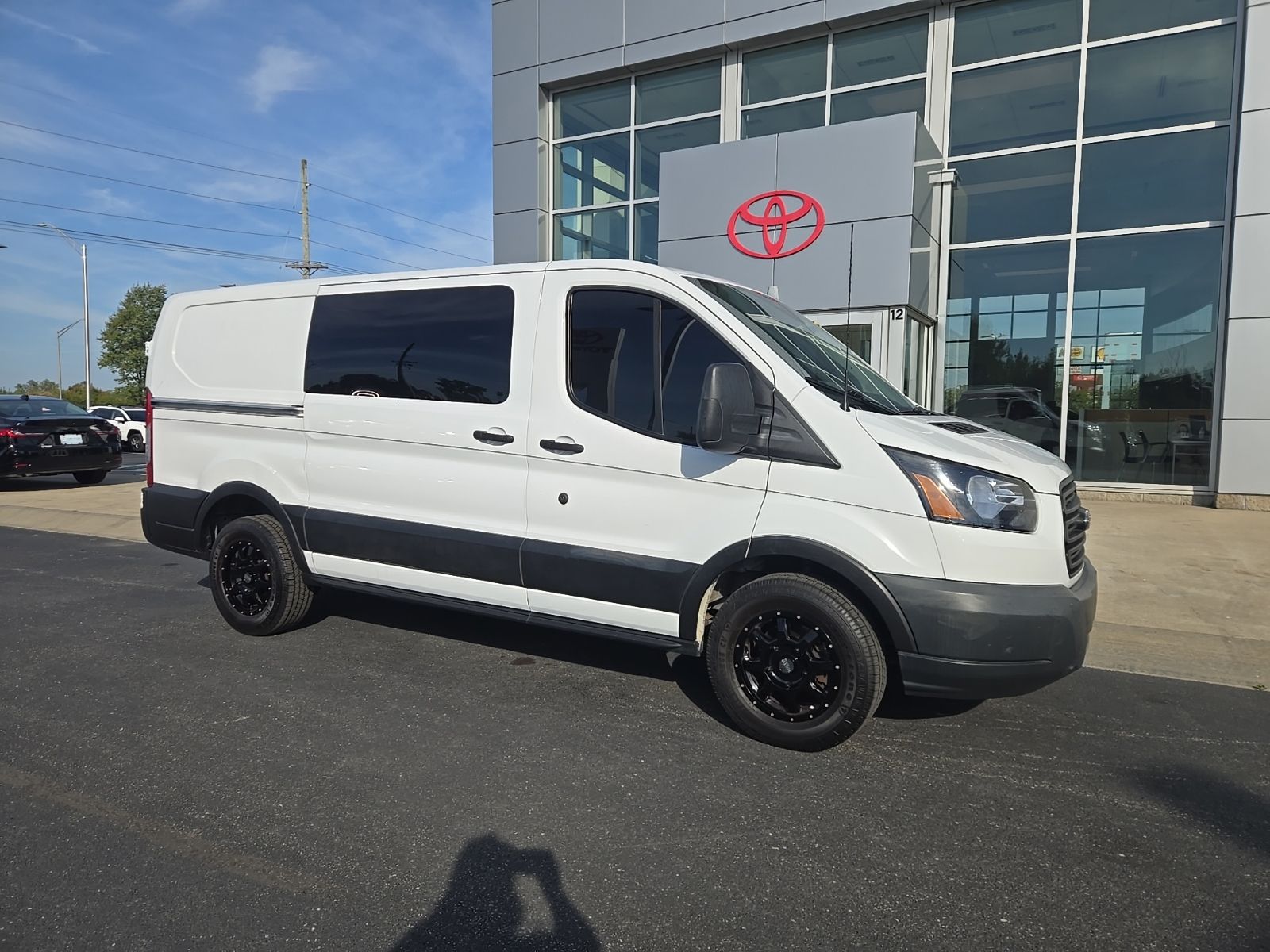 Oxford White 2019 Ford Transit Cargo Van Rear-Wheel Drive 6-Speed Automatic Overdrive
