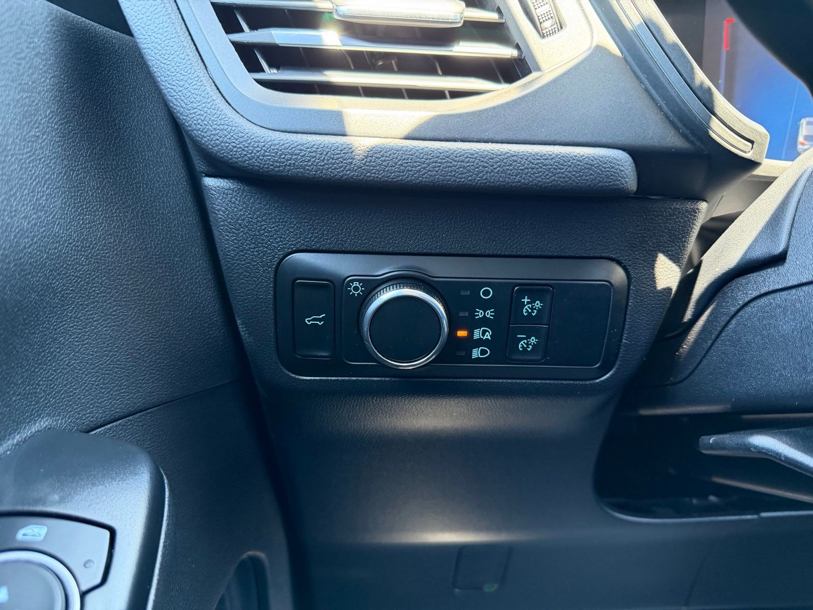 2024 Ford Escape image 24