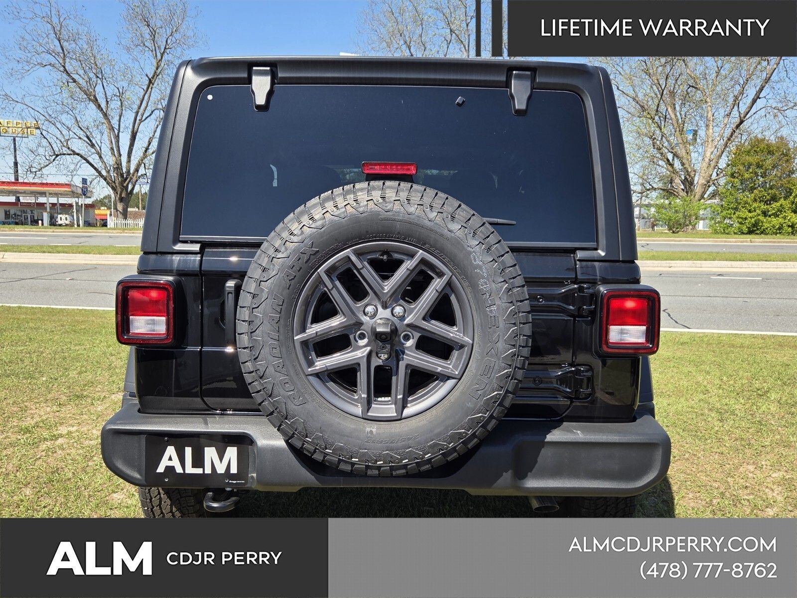 New 2026 Black Clear-Coat Exterior Paint Jeep Sport S image 11
