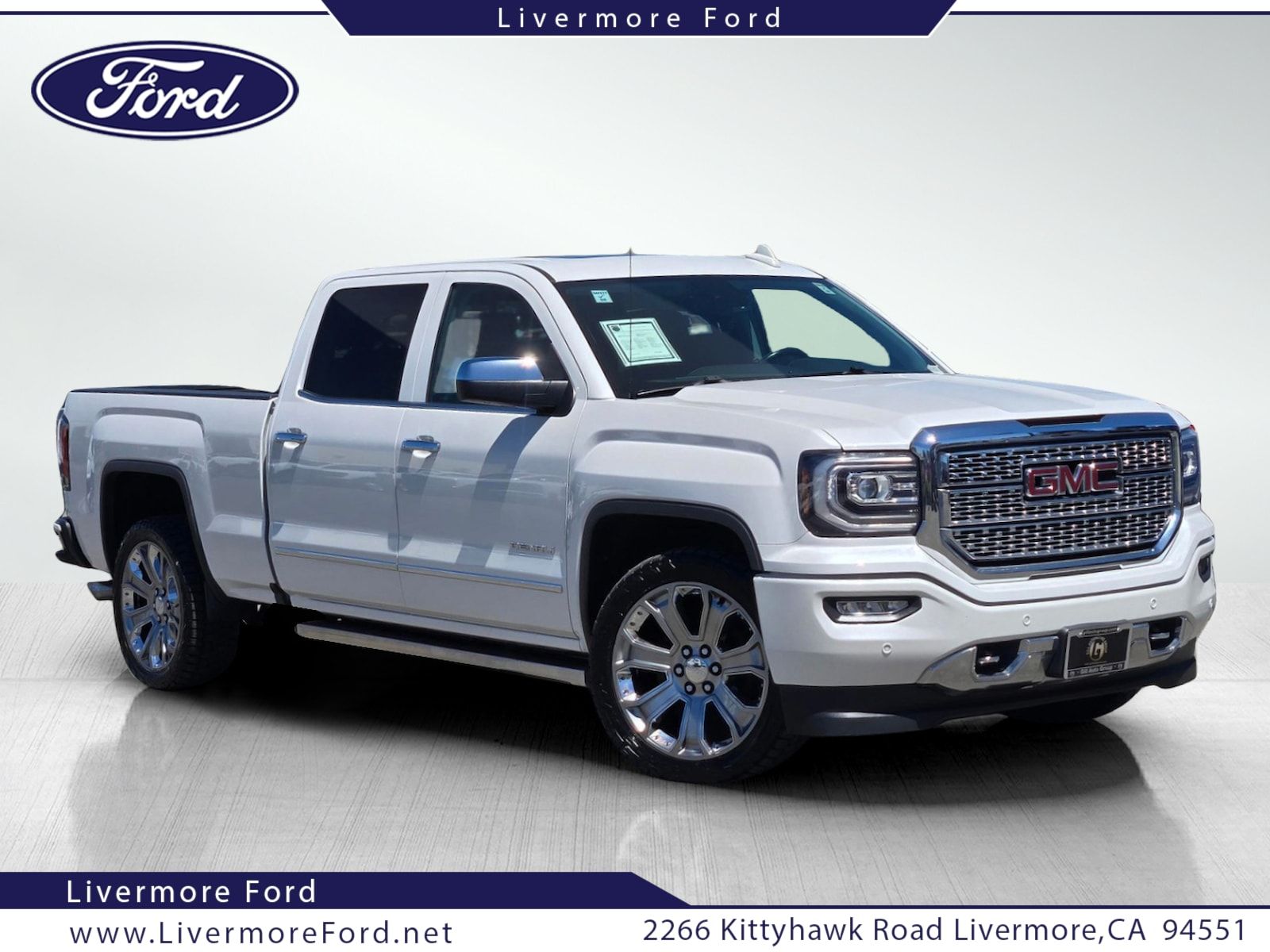 White Frost Tricoat 2018 GMC Sierra 1500 Denali Crew Cab 4WD Pickup Truck Four-Wheel Drive 8-Speed Automatic Overdrive