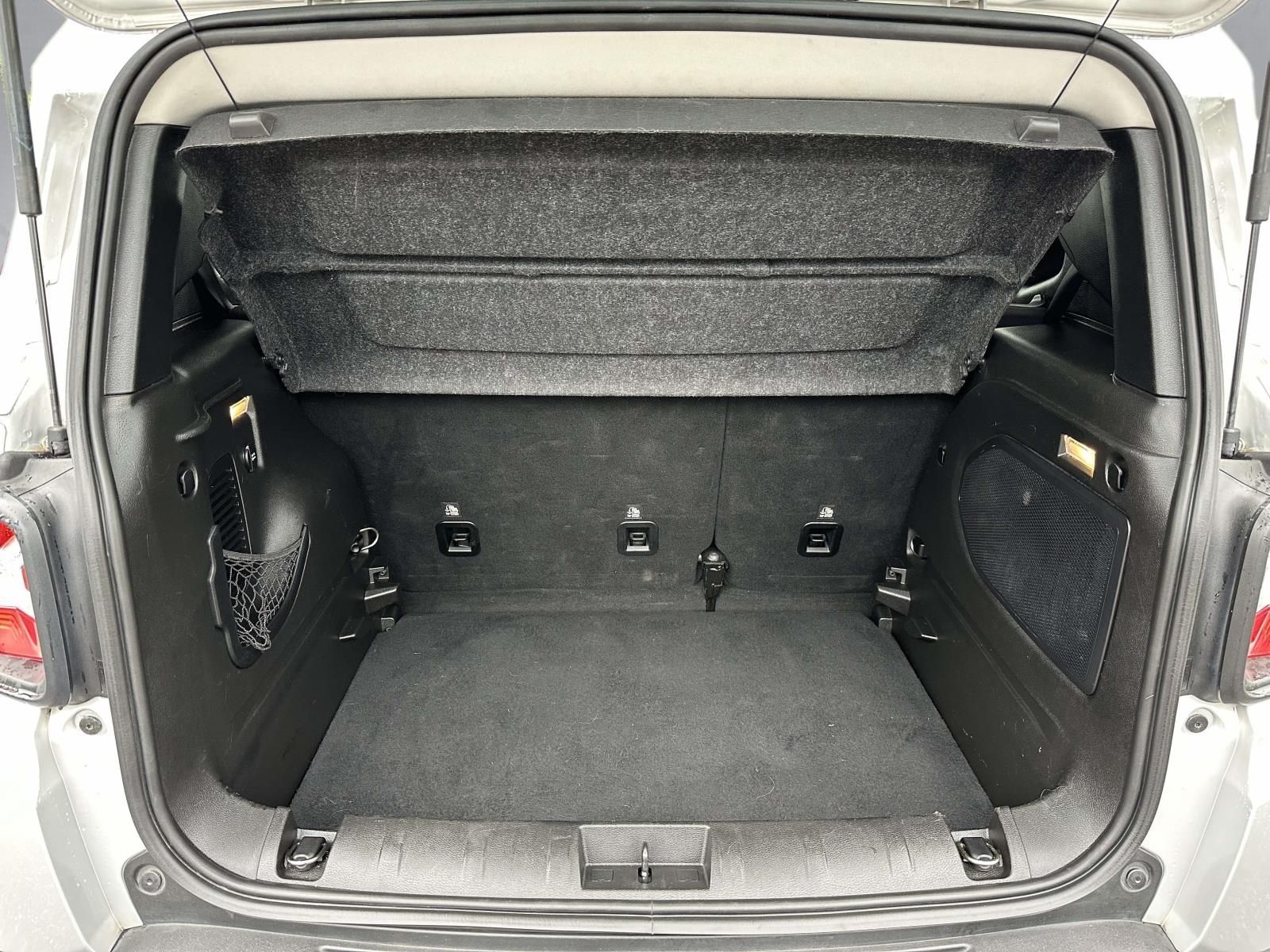 Used 2016 Silver Jeep Latitude image 25