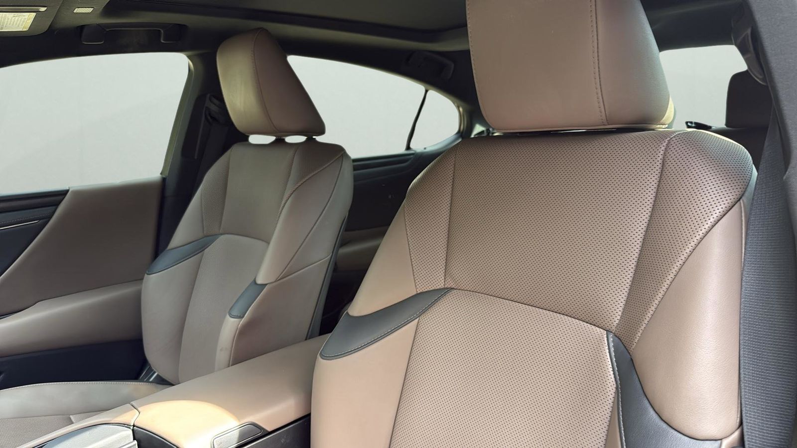 Used Car 2022 Lexus Es  350 For Sale Under $35,000 In Austin, Texas