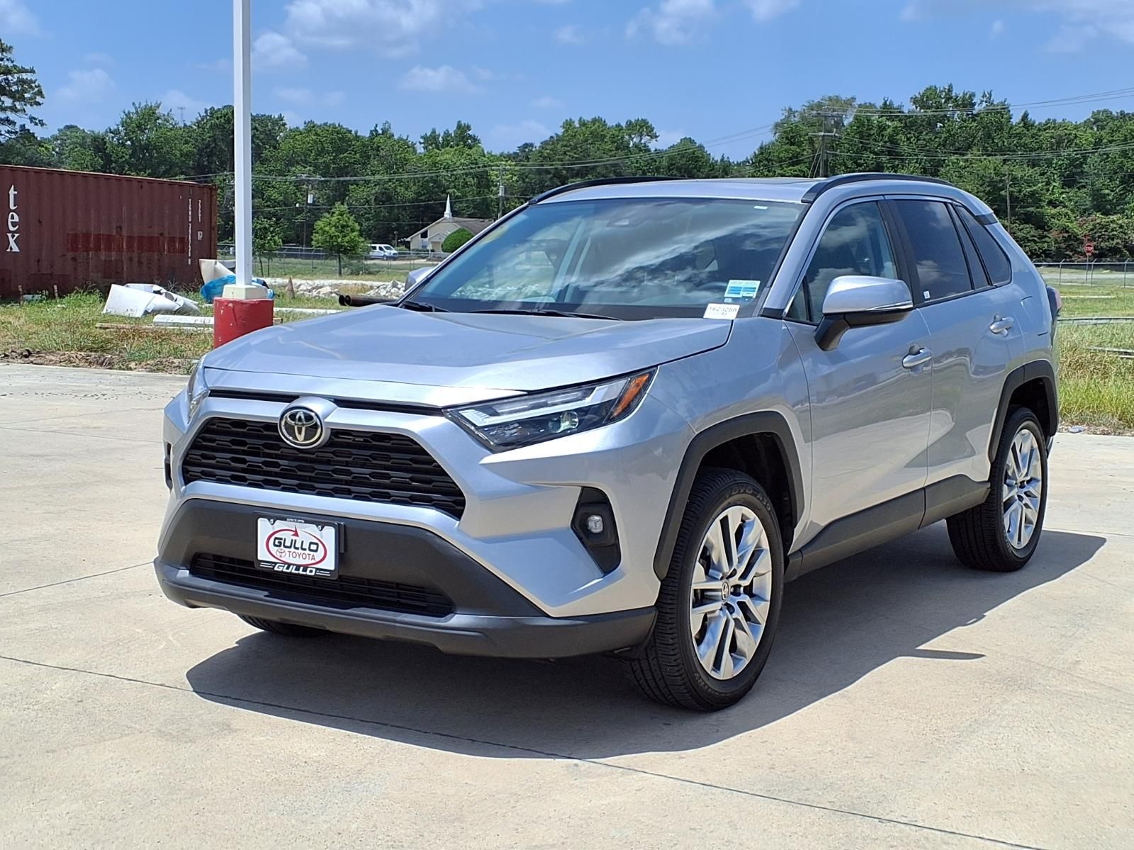 2024 Toyota RAV4 XLE Premium - 2