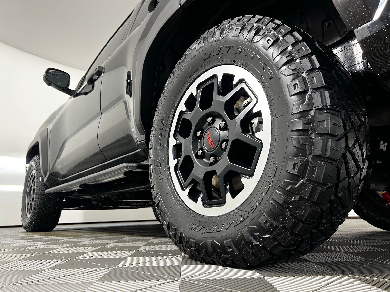 Thumbnail: 2025 Toyota 4Runner - 28