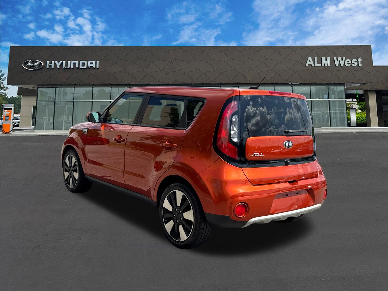 Used 2019 Orange Kia Plus image 7