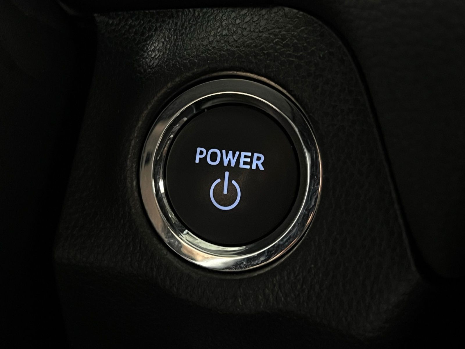 Thumbnail: 2025 Toyota RAV4 - 20