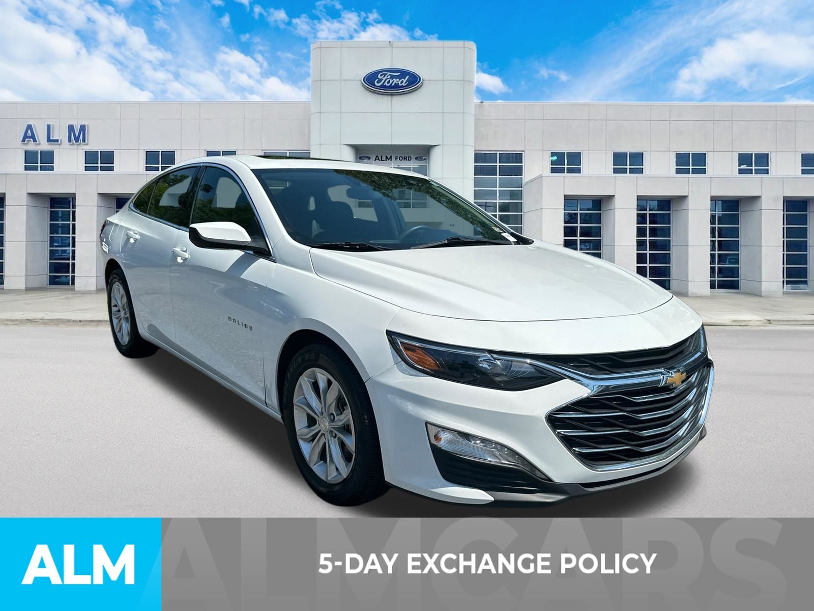 Used 2024 White Chevrolet LT image 3