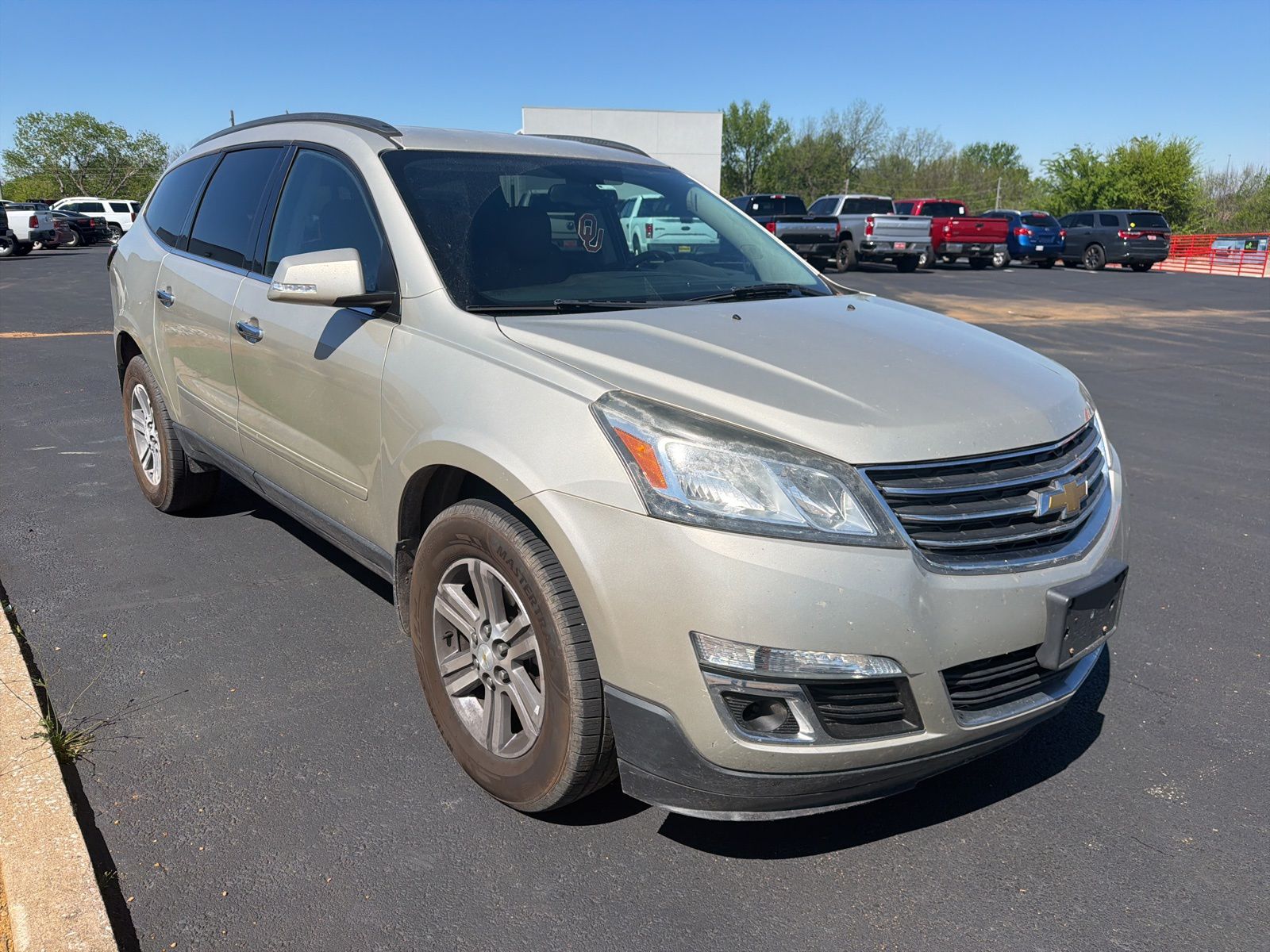Champagne Silver Metallic 2015 Chevrolet Traverse 2LT FWD SUV / Crossover Front-Wheel Drive 6-Speed Automatic