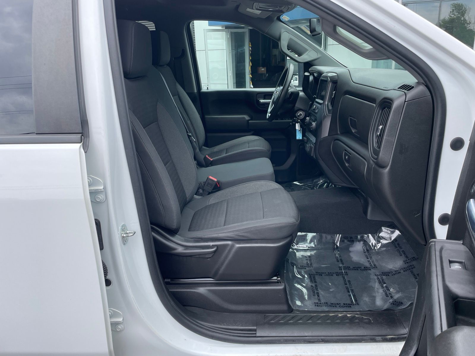 Used 2022 Summit White Chevrolet Custom image 24