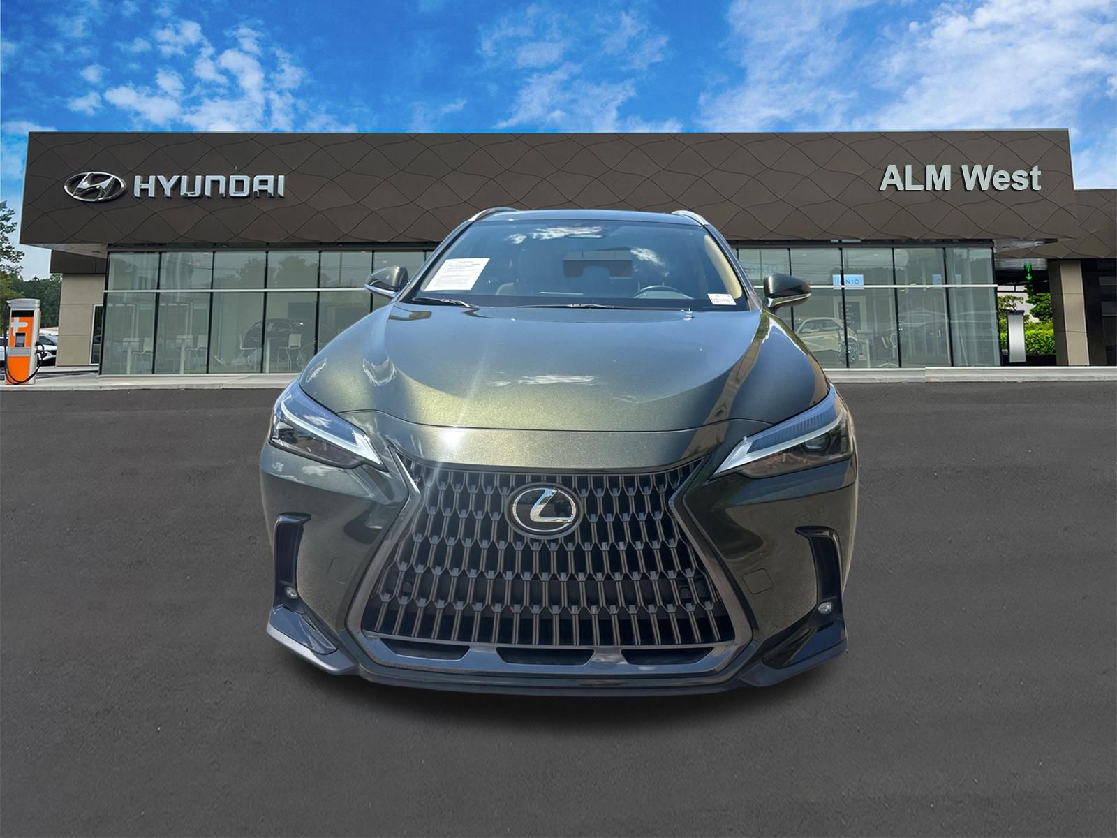 2024 Lexus NX 250 - Photo 2