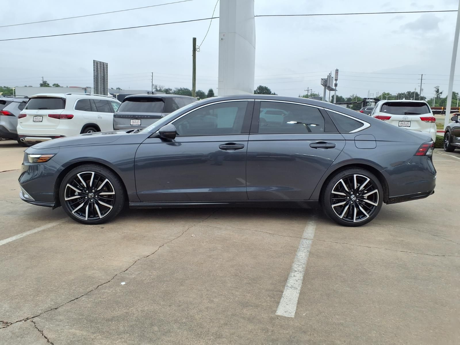 2023 Honda Accord Hybrid Touring  at Community Honda