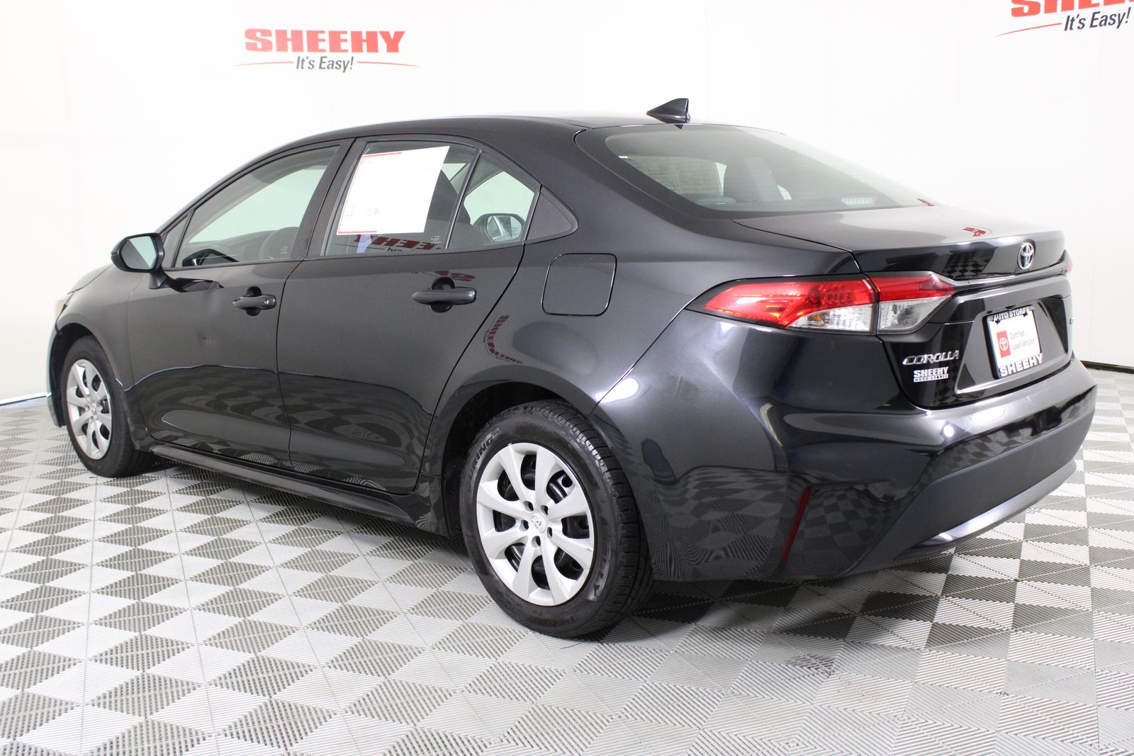 Used 2022 Black Toyota LE image 9