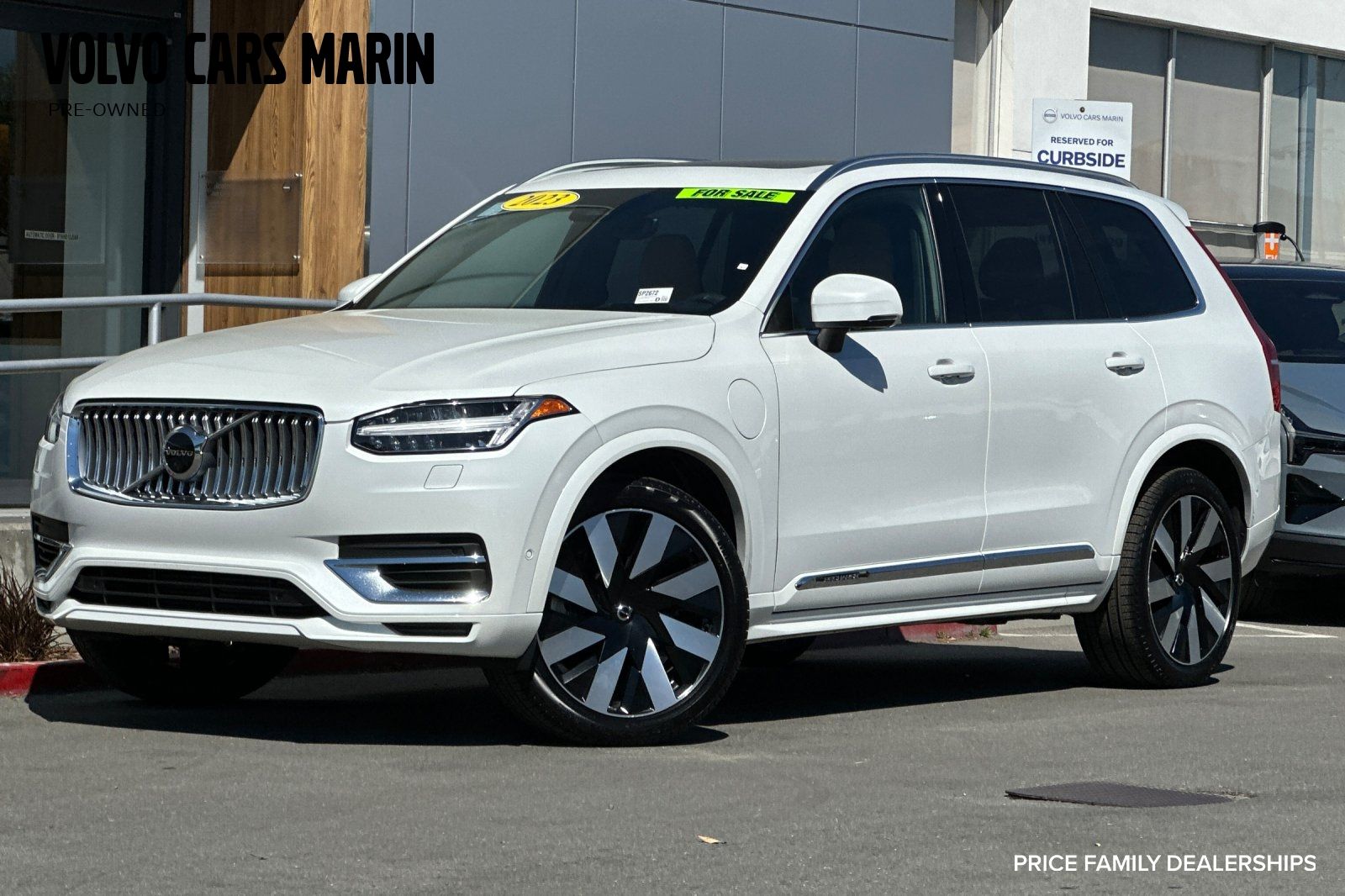 2023 Volvo XC90 Recharge T8 Ultimate Bright Theme 7-Passenger eAWD