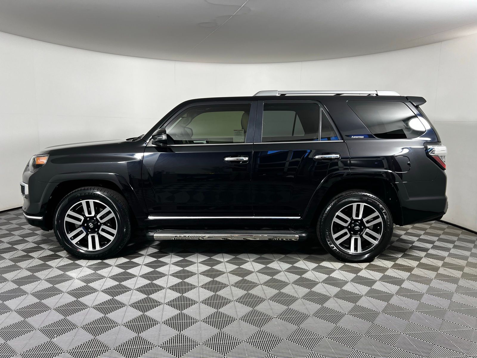 2021 Toyota 4Runner Limited 8