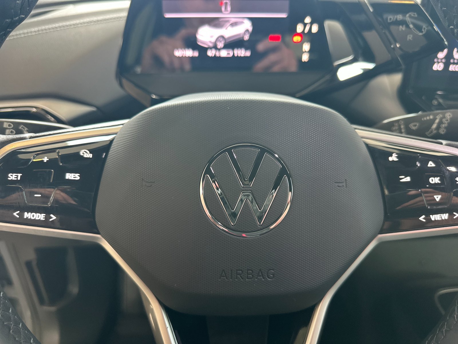 2023 Volkswagen ID.4 Pro — foto completa 23 de 28