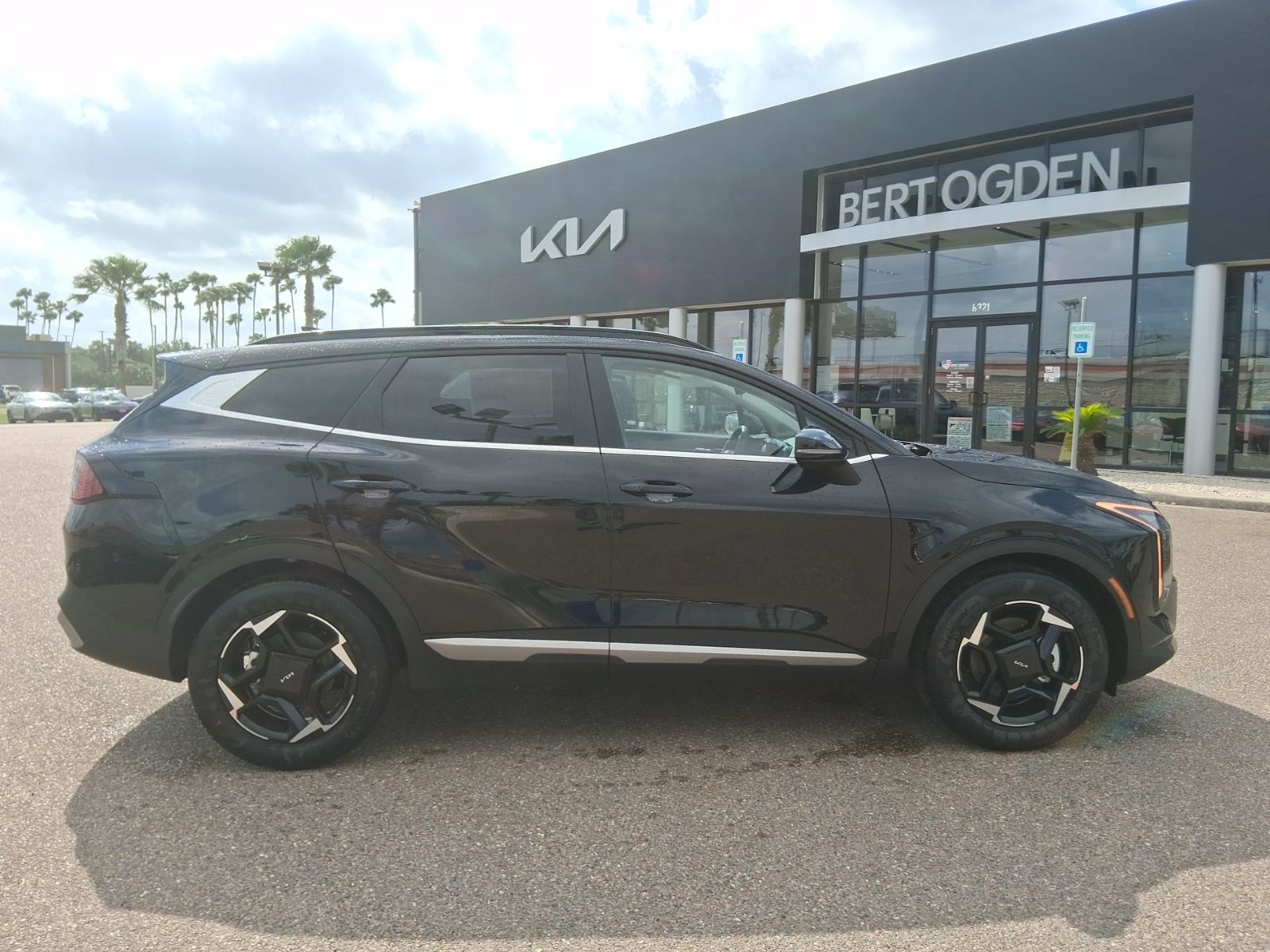 New 2026 Black Kia EX image 3