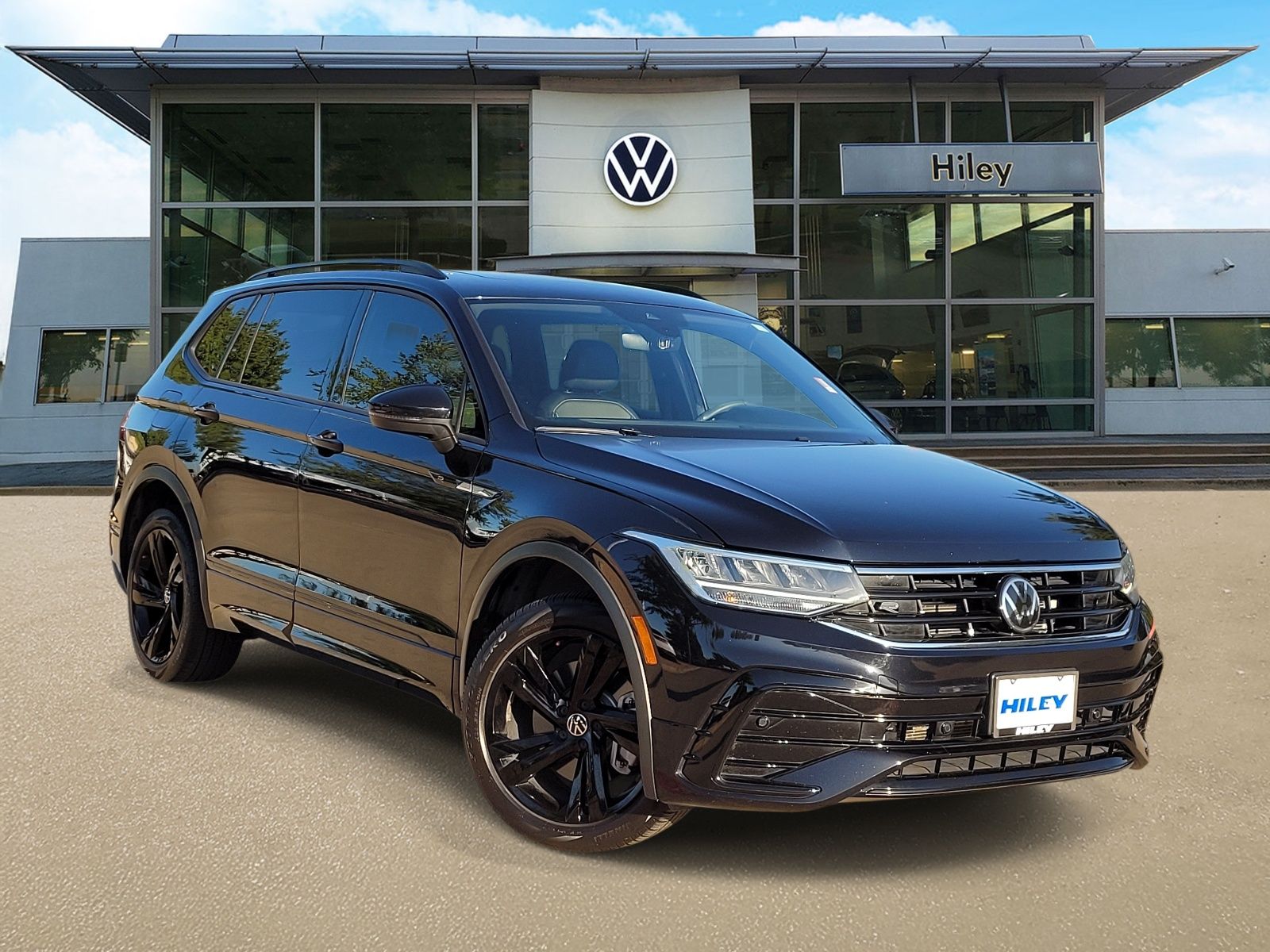 2024 Volkswagen Tiguan 2.0T SE R-Line Black