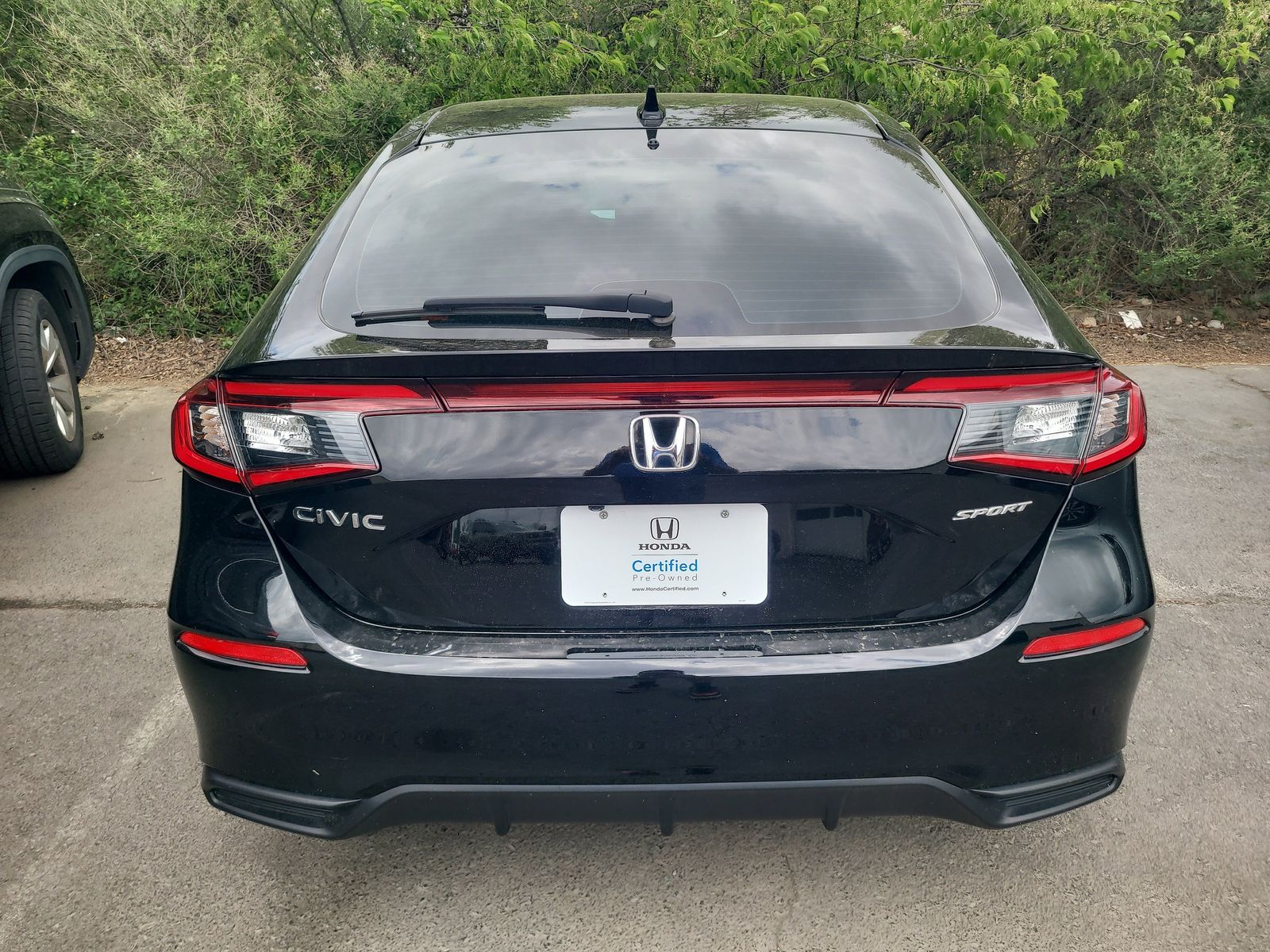 View vehicle photo 4