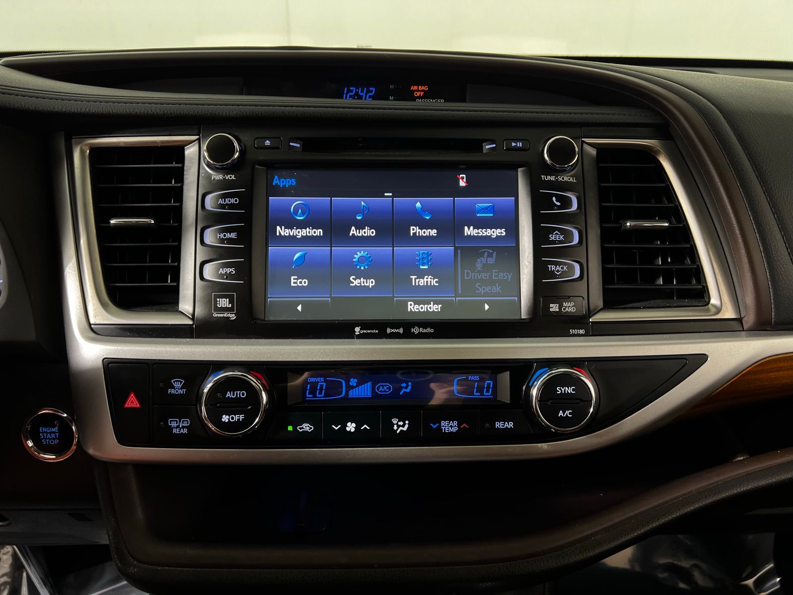 Thumbnail: 2018 Toyota Highlander - 19