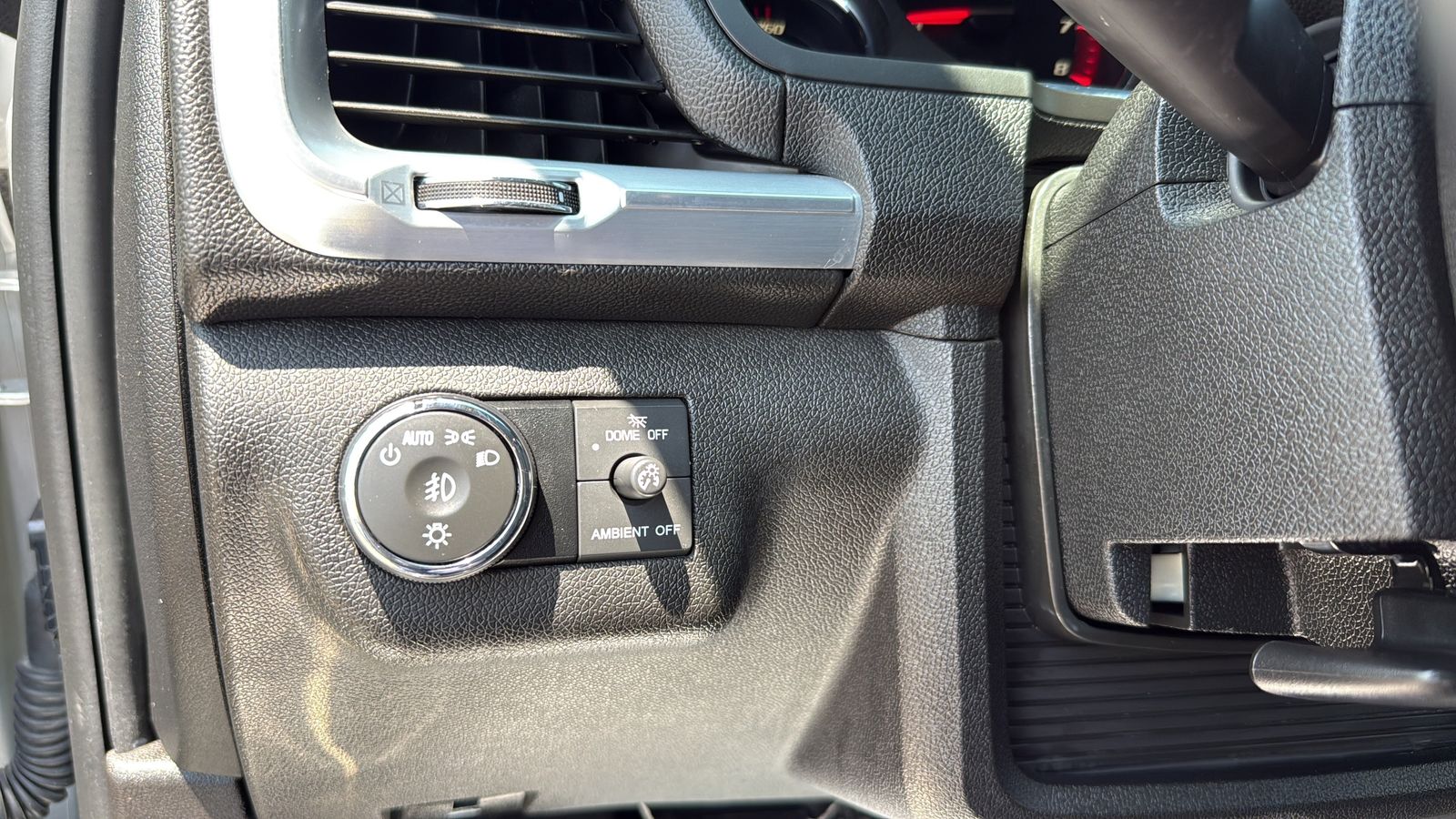 Used 2017 Silver GMC Limited image 17