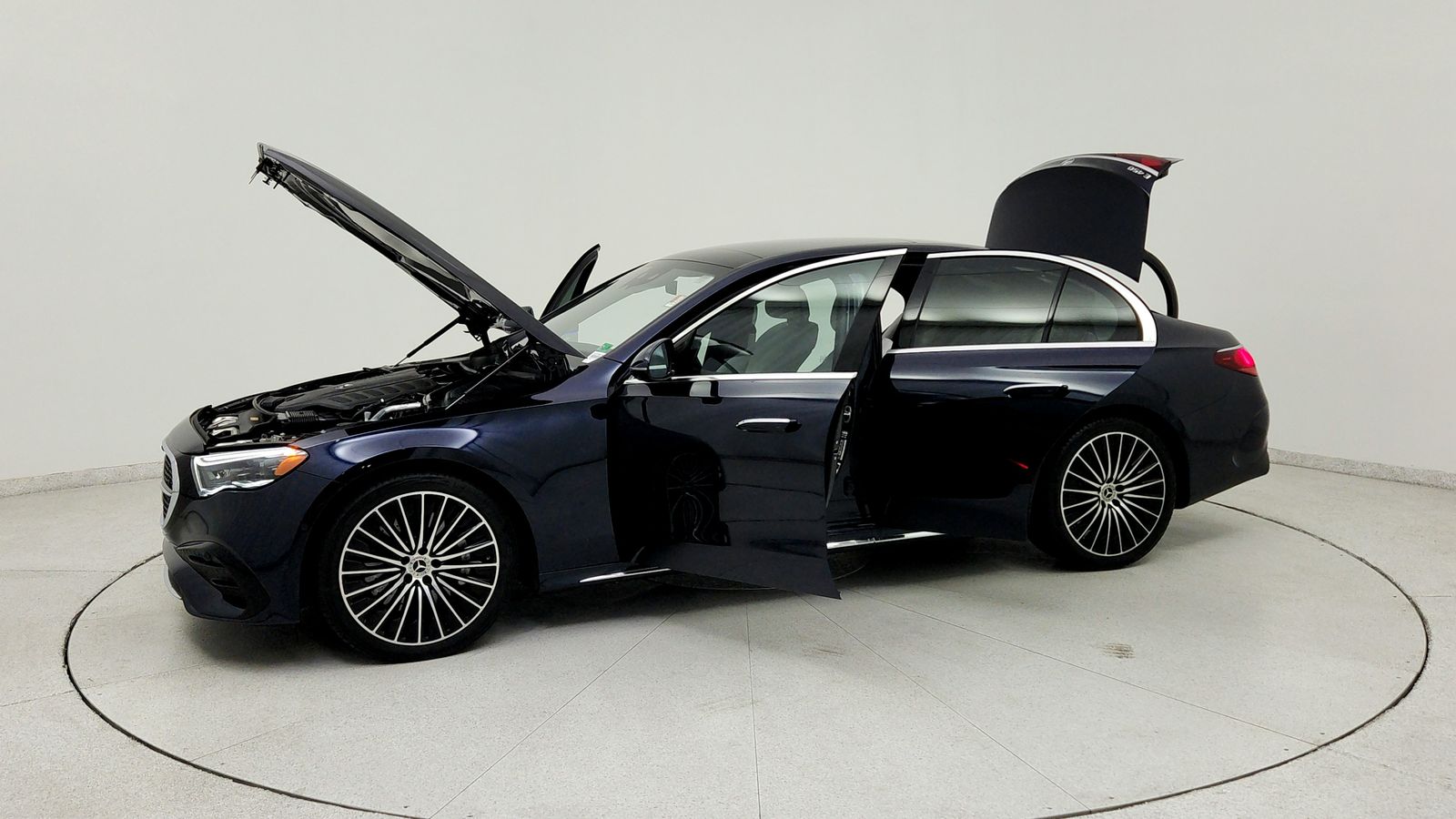 Used 2025 Blue Mercedes-Benz E 450 image 12