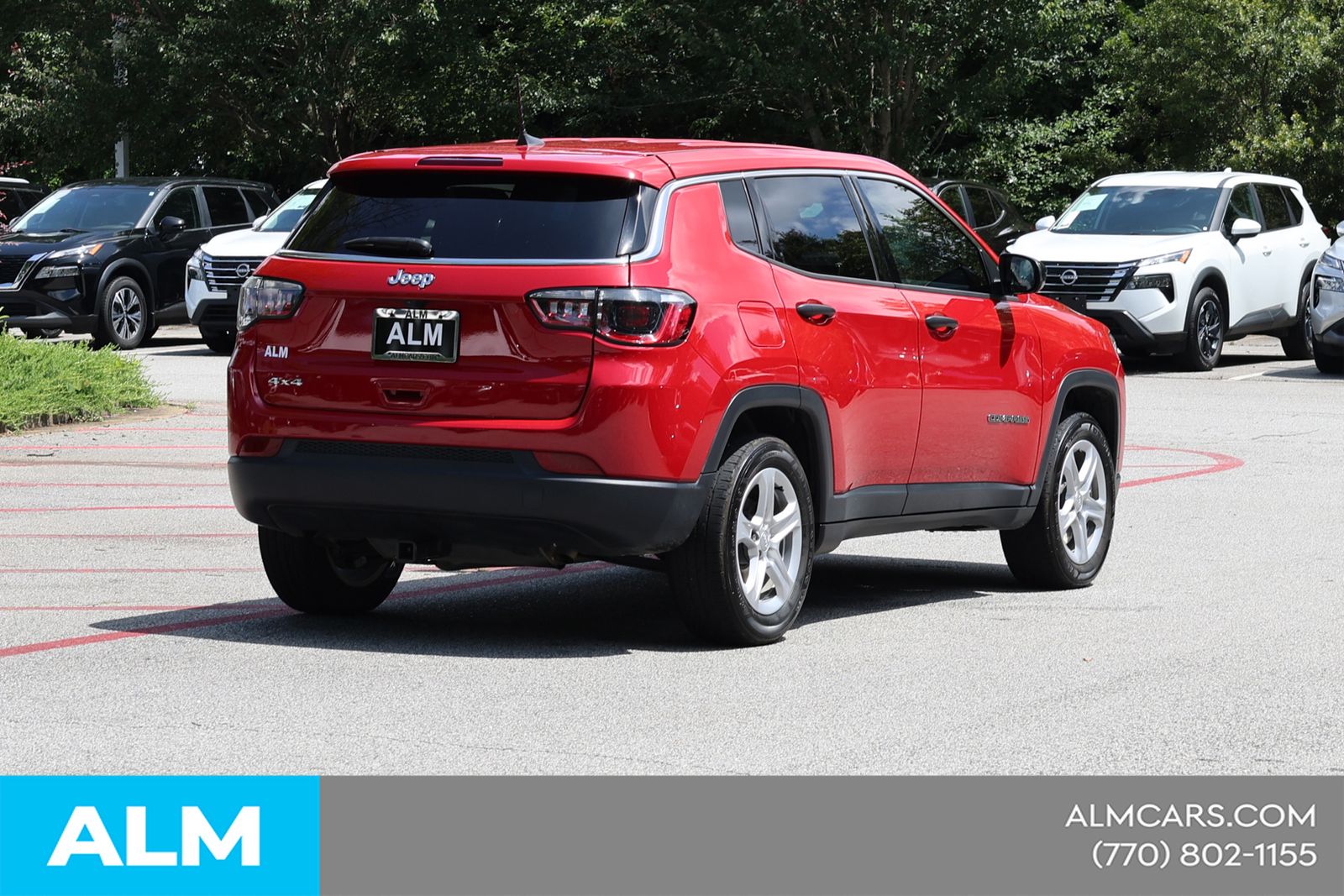 Used 2024  Jeep Sport image 7