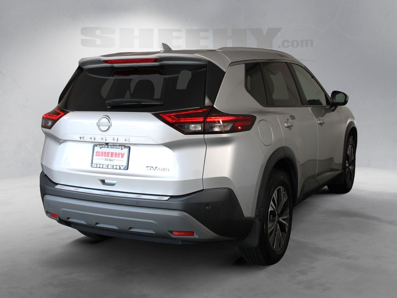 Used 2023 Silver Nissan SV image 8