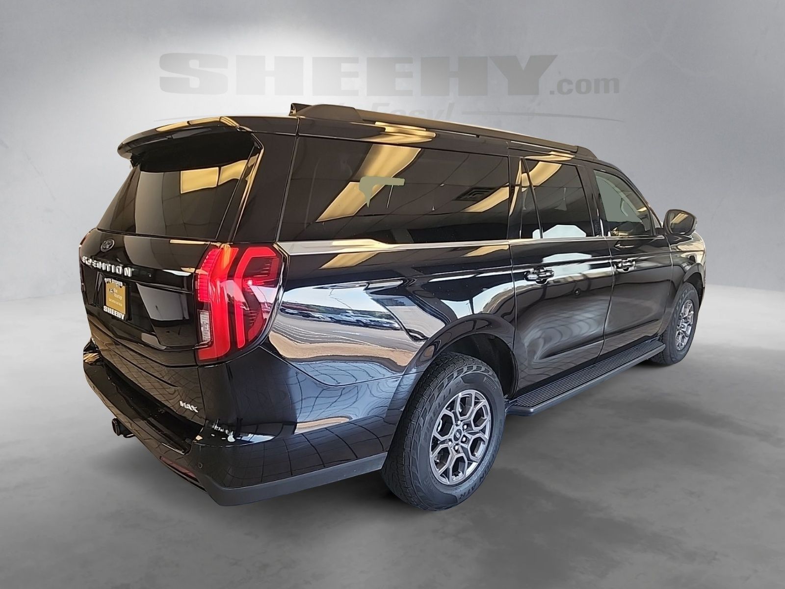 Certified Used 2025 Agate Black Metallic Ford Active image 14